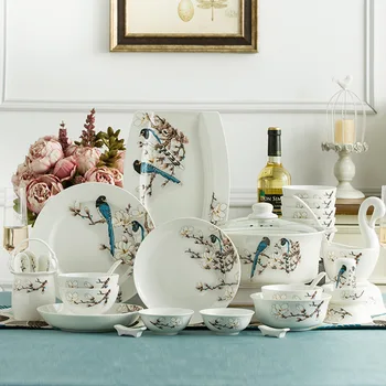 Набор чаш и тарелок из Цзиндэчжэньского костяного фарфора, набор керамической посуды, подарочный набор посуды для китайского дома