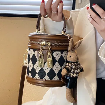 Осенняя модная Женская сумка 2023 года, сумки-ведра, сумка с игрушкой, портативная женская сумка в стиле ретро, сумка через плечо