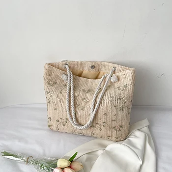 Соломенная сумка с кружевной вышивкой, Летняя новинка 2023, модная тканая сумка-тоут для отдыха, пляжная сумка на одно плечо